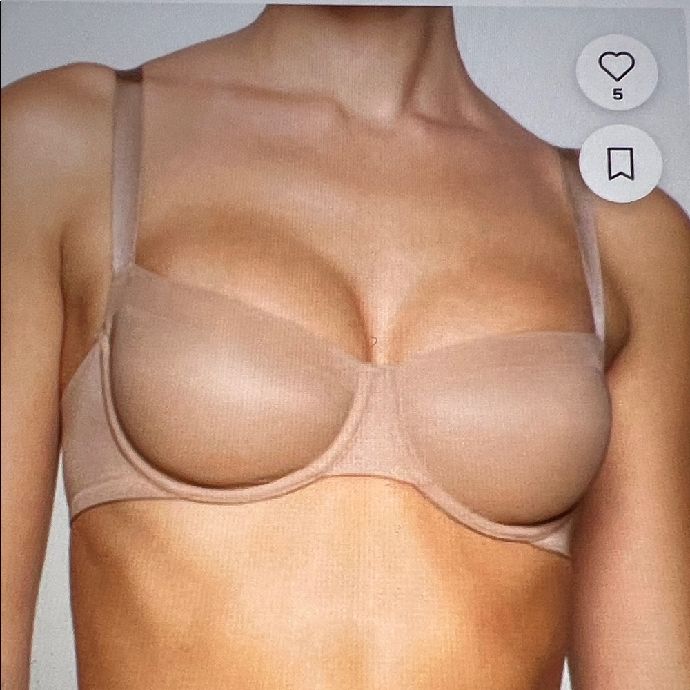SKIMS Smooth Nude Underwire Bra
Used only for less than one hour 🥰